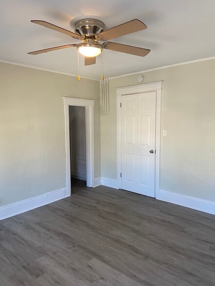 Building Photo - 734 Egleston Ave