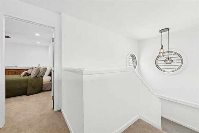 Building Photo - 103 Birdie Dr