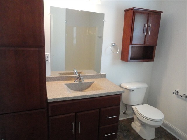 Building Photo - 744 Ridge View Dr
