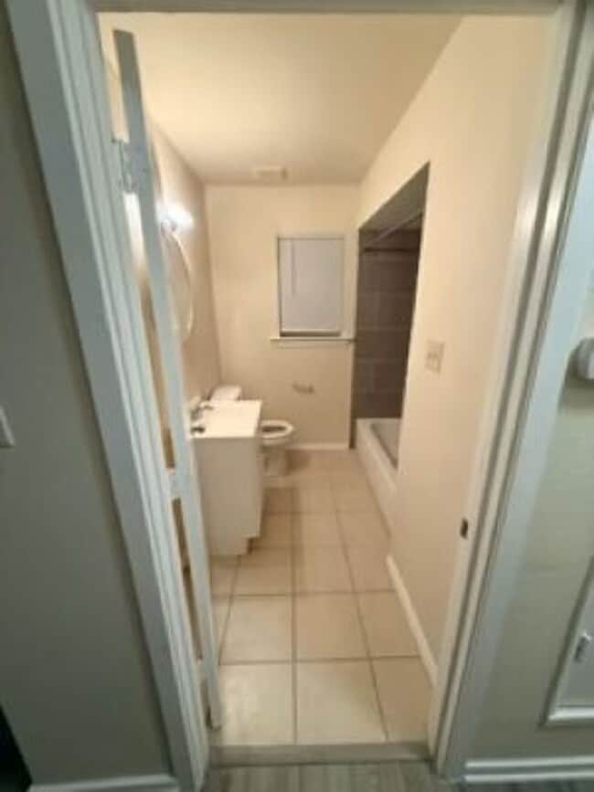 Building Photo - 218 Wilmer Heights Dr
