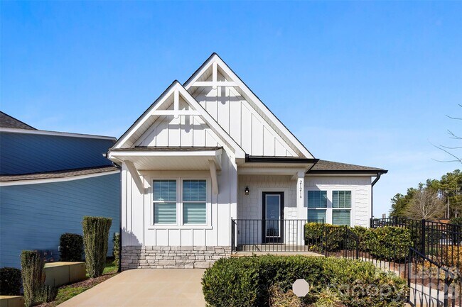 Building Photo - 21216 Sanctuary Dr