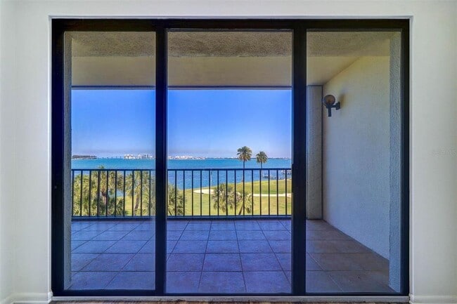 Building Photo - 50 Coe Rd