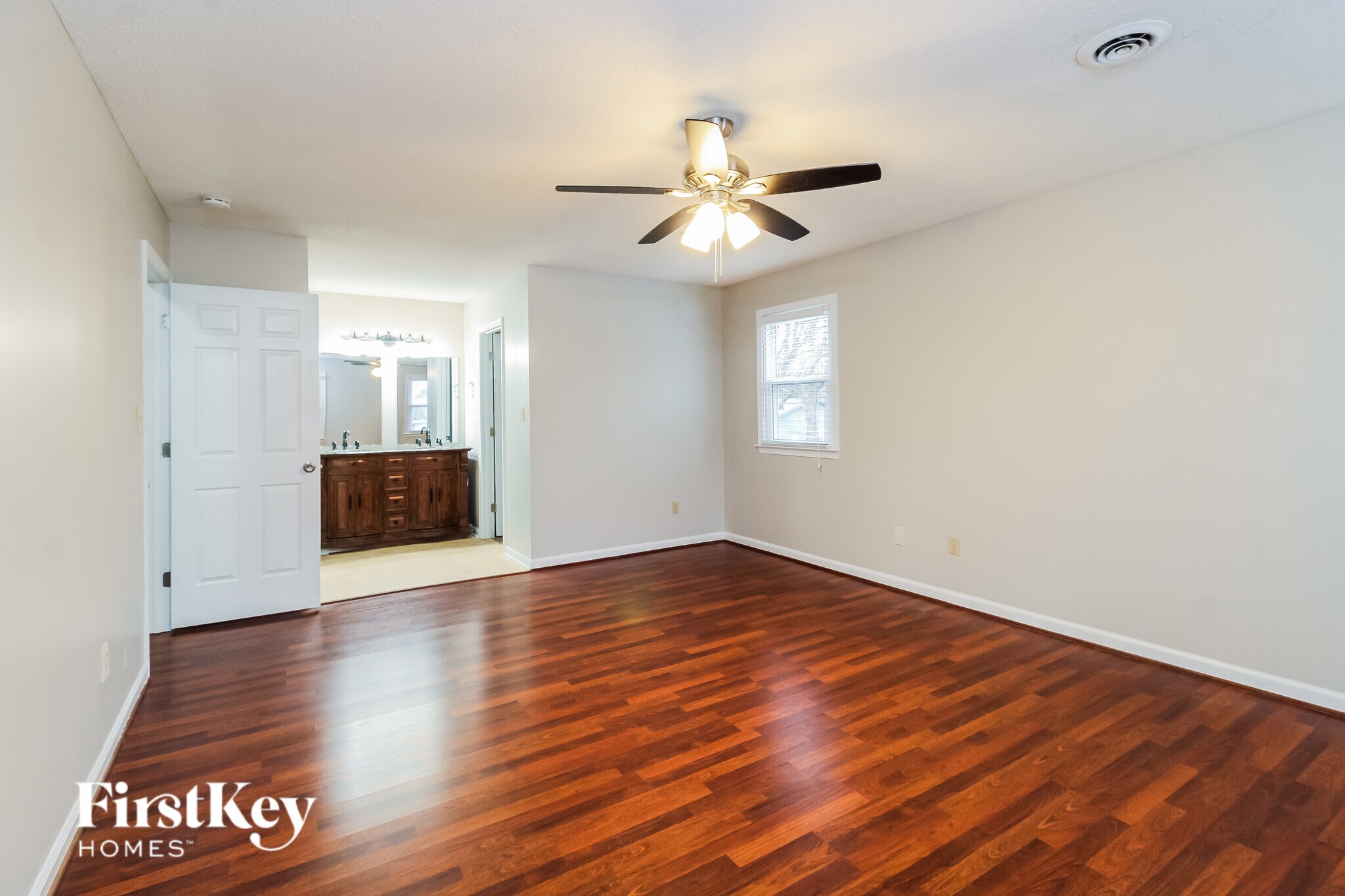 Building Photo - 3005 Manchester Dr