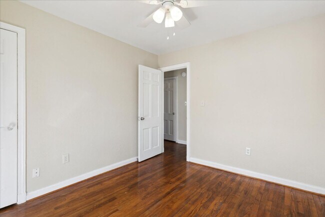 Building Photo - Downtown Newport News