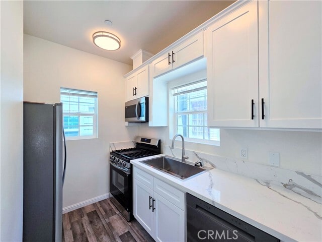 Building Photo - 4165 Country Club Dr