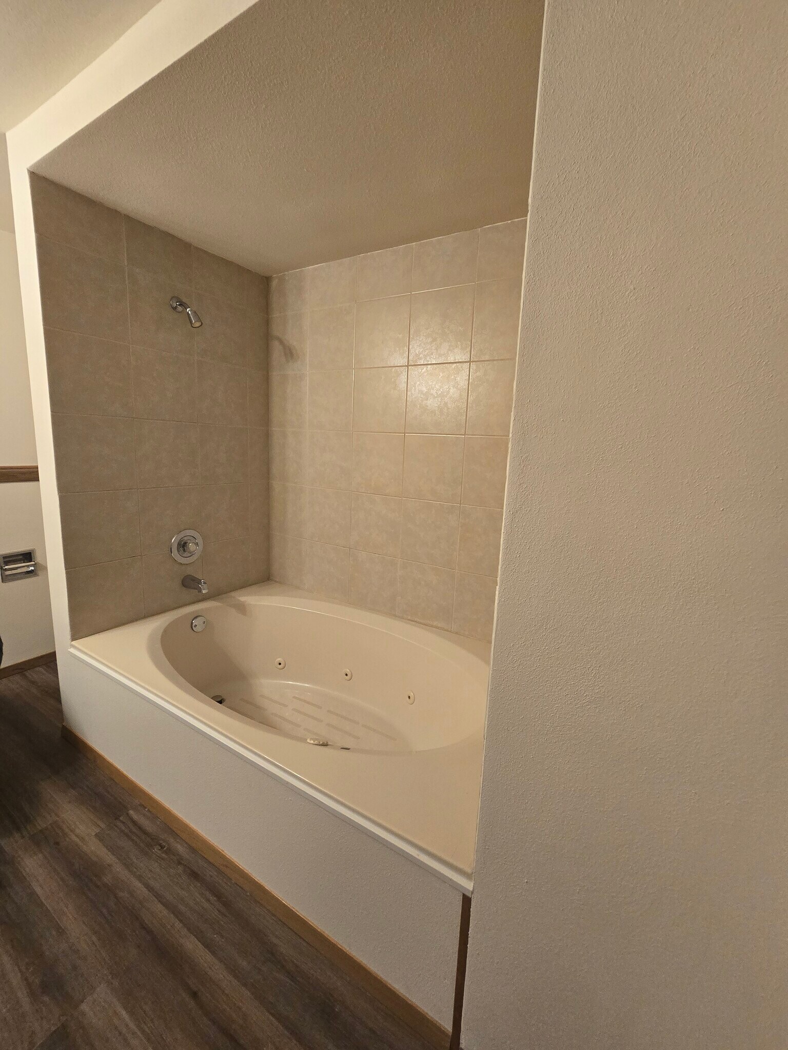 Building Photo - 2231 Cloudview Ct