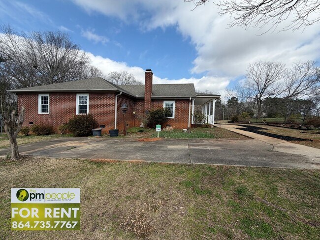 Building Photo - 134 Bennetts Bridge Rd