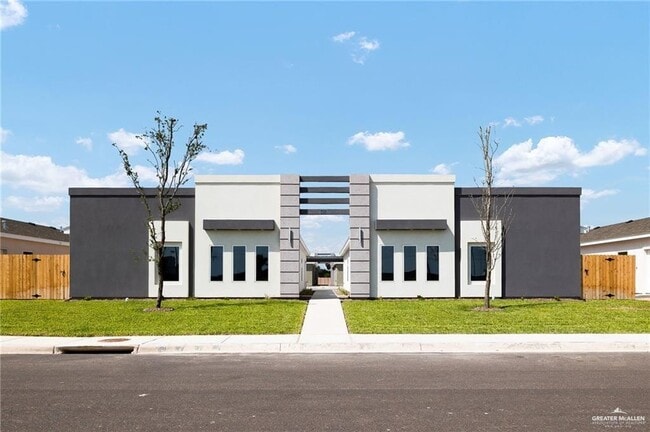 Building Photo - 20 E Walnut Ave