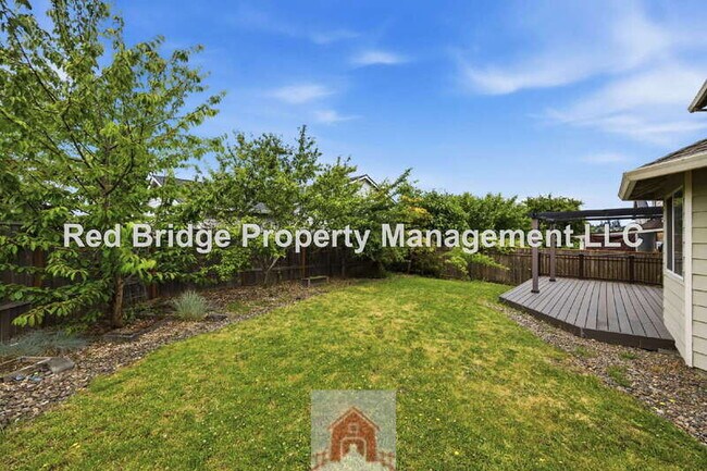 Building Photo - 13571 SW Uplands Dr