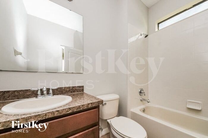 Building Photo - 4705 Blackthorn Cir
