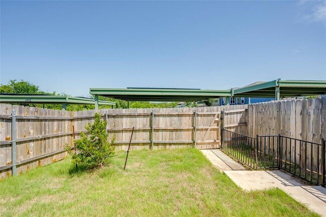 Building Photo - 9706 Whisper Willow Blvd