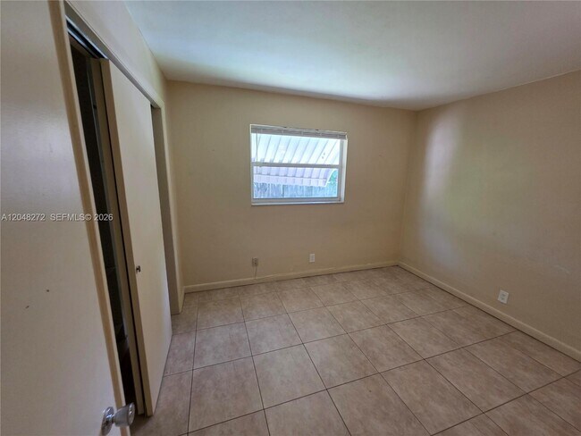 Building Photo - 6130 Funston St