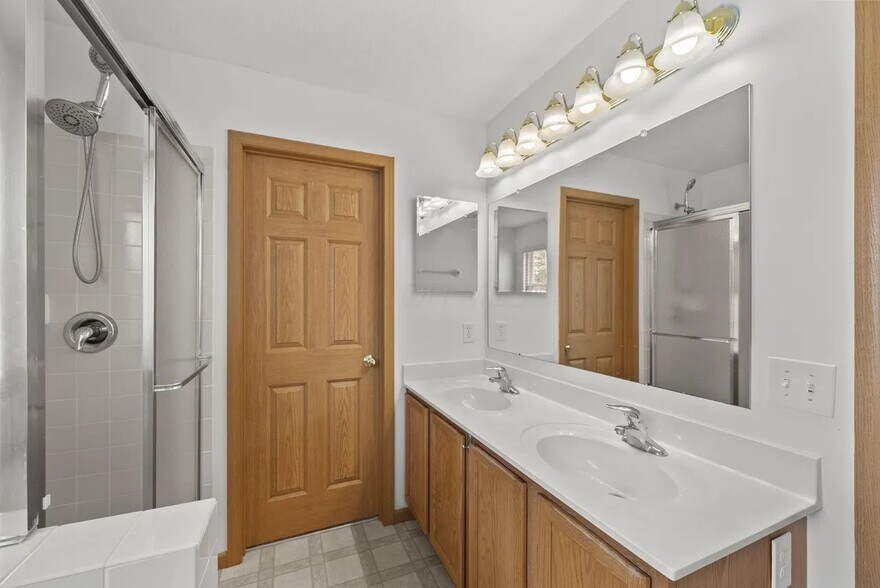 Building Photo - 3734 Gibbstone Dr