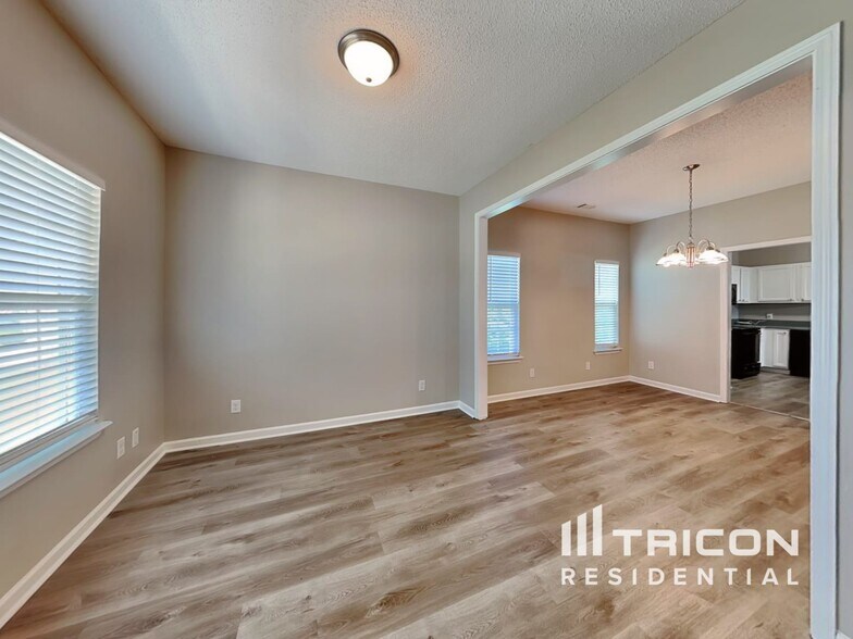 Building Photo - 2635 Brookgate Crossing
