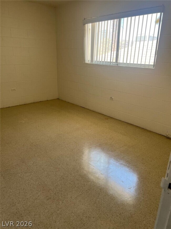 Building Photo - 818 S 7th St