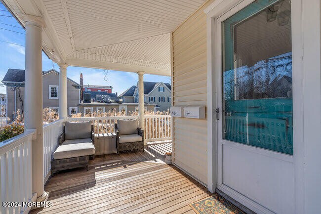 Building Photo - 55 Main St