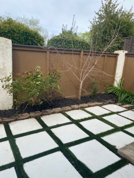 Building Photo - 355 W Sierra Ave