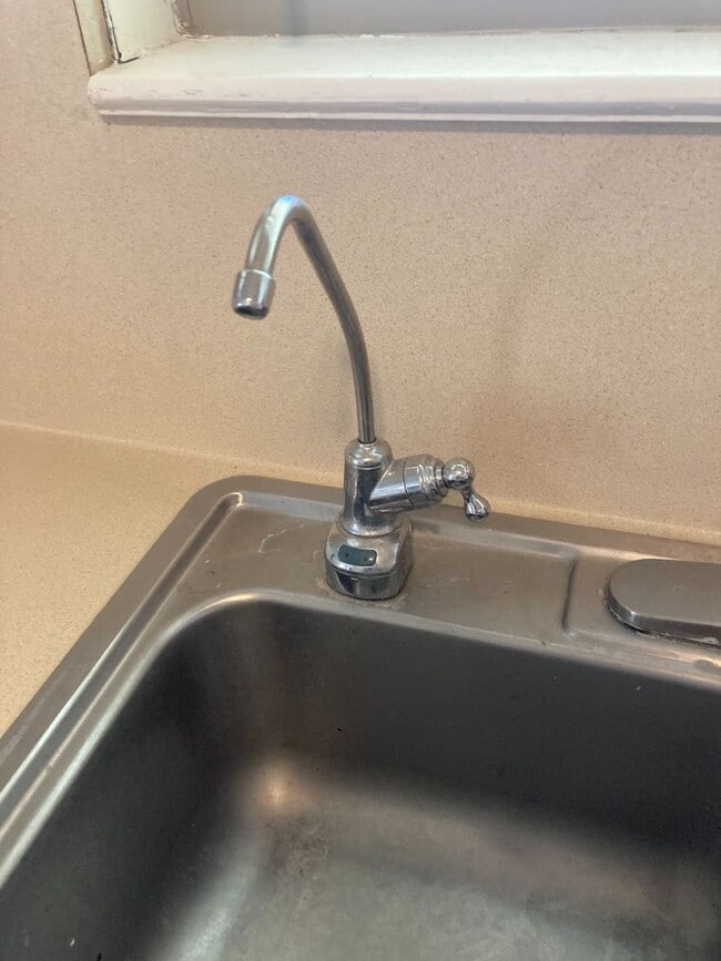 Building Photo - 224 N Oxford Dr