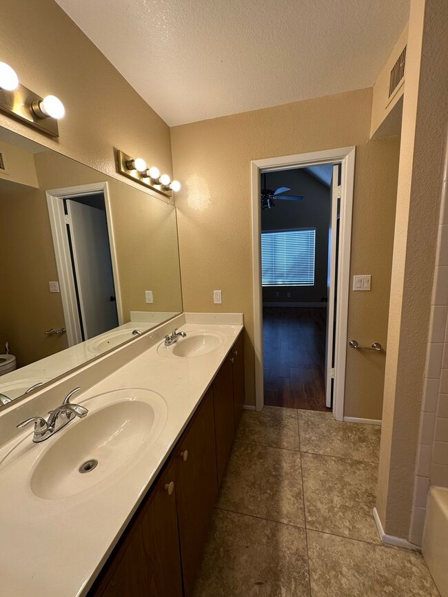 Building Photo - Great home in Mesa!