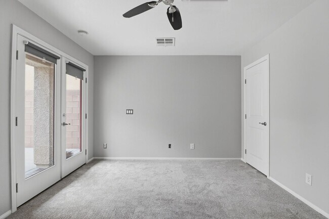 Building Photo - SW!!! Casita!!!! Single Story!!! 4 Bedrooms!!! Gated!!! End or Cut De Sac!!! Community green area...