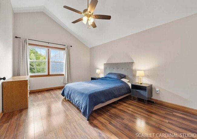 Building Photo - 3080 Sandalwood Ct