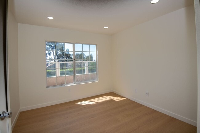 Building Photo - Newly Renovated Anaheim Hills 2 bedroom wi...