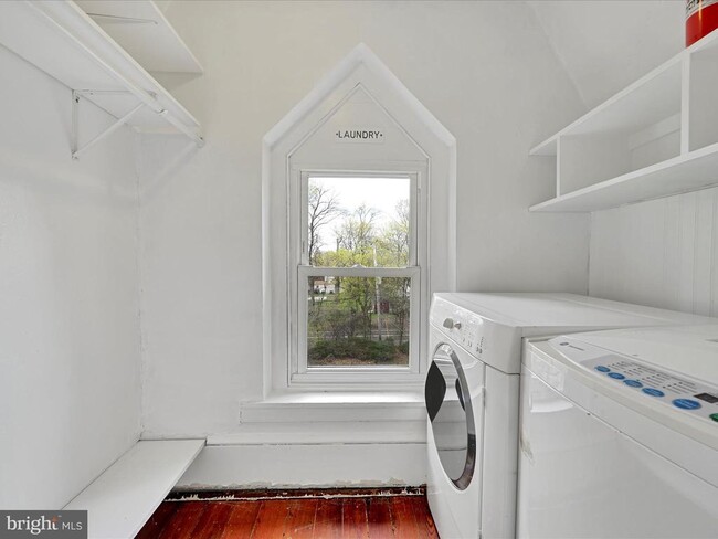 Building Photo - 657 S Sumneytown Pike
