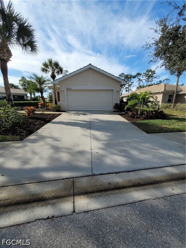 Building Photo - 10630 Camarelle Cir