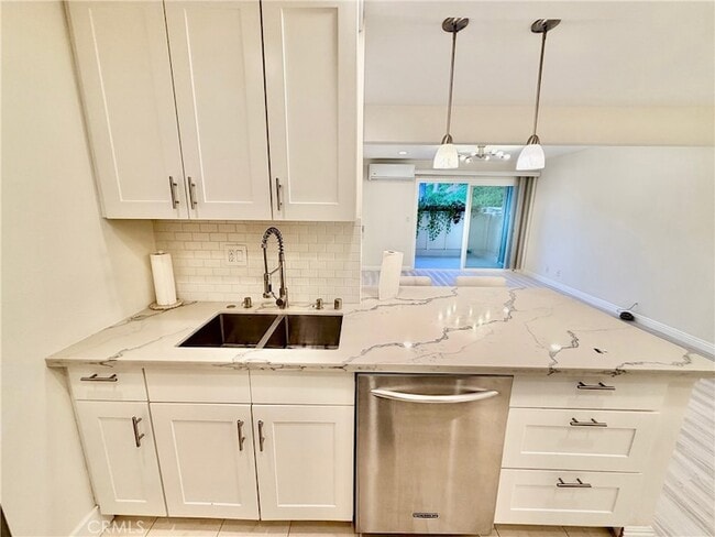 Building Photo - 28947 E Thousand Oaks Blvd