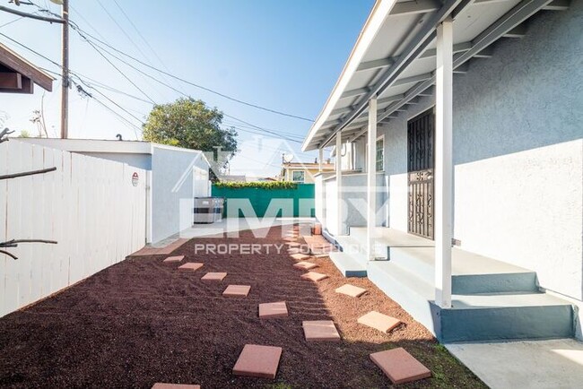 Building Photo - 2.5 bed 2 bath home for rent in Pico River...