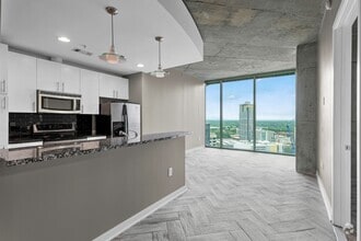 Building Photo - Uptown Condo with AMAZING VIEW!