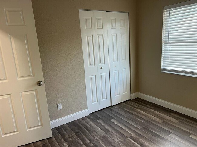 Building Photo - 8010 Woodvine Pl