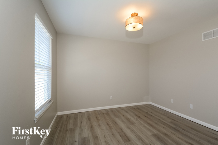 Building Photo - 203 Dardenne Run Ct