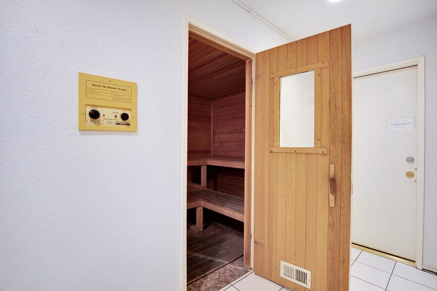 Clubhouse Sauna - 10201 Mason Ave