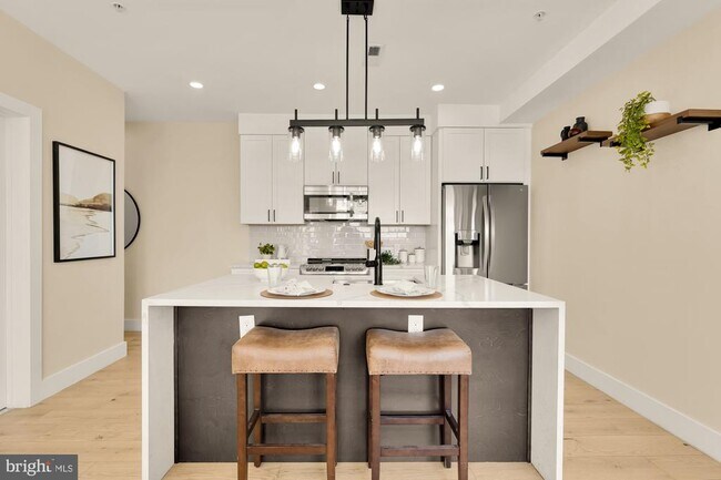 Building Photo - 927 Kennedy St NW