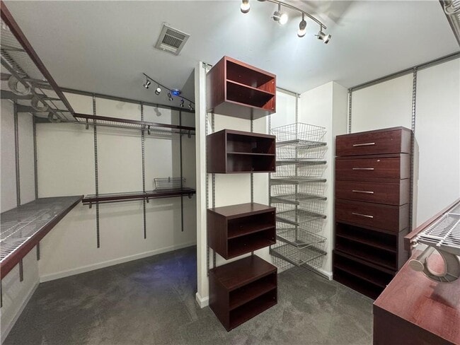 Building Photo - 871 Lenox Ct NE