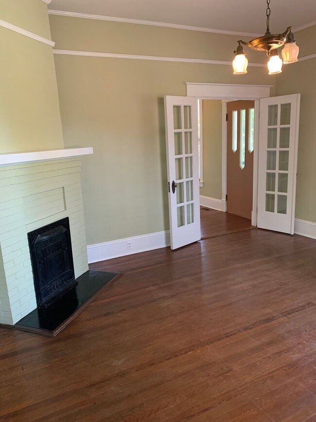 Building Photo - 110 N Hilliard St