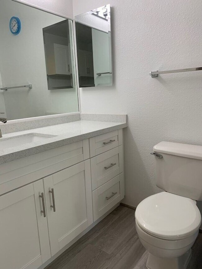 Building Photo - Haiku Point Townhouse - Ground floor 2 bedroom, 1 bath with 2 parking!