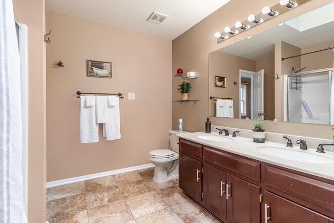 Building Photo - 2111 Lolo Pass Dr