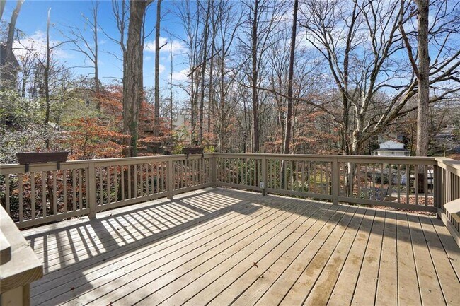 Building Photo - 3778 Rivaridge Dr