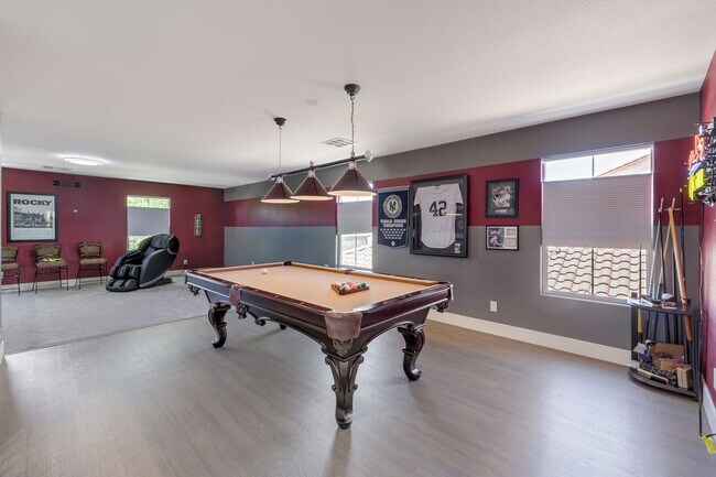 Building Photo - Newly Upgraded 4 Bedroom Home