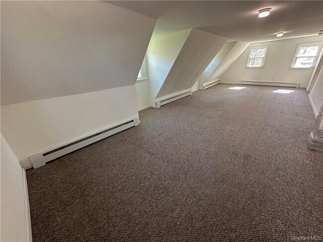 Building Photo - 1 Mineral Springs Rd