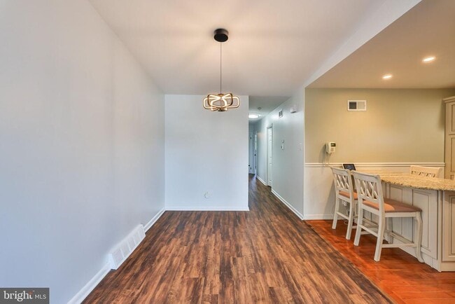 Building Photo - 9898 Wistaria St