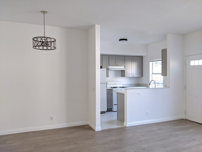 Building Photo - 2452 S Centinela Ave