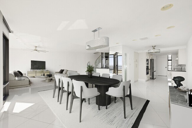 Building Photo - 4267 Marina City Dr