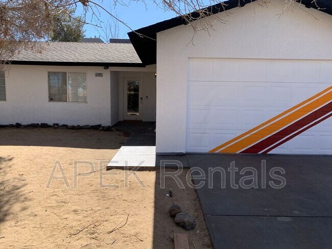 Building Photo - 61493 Desert Air Rd