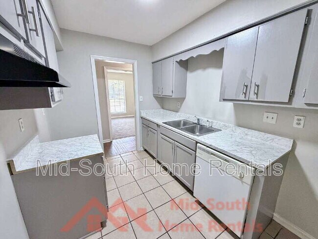 Building Photo - 4147 Hallview Dr