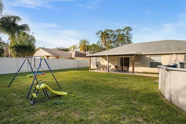 Building Photo - 3 Ryecroft Ln