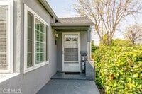Building Photo - 1527 N Screenland Dr