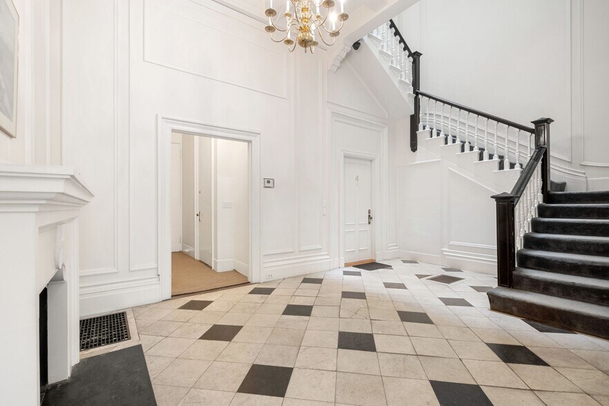 Building Photo - 103 Marlborough St